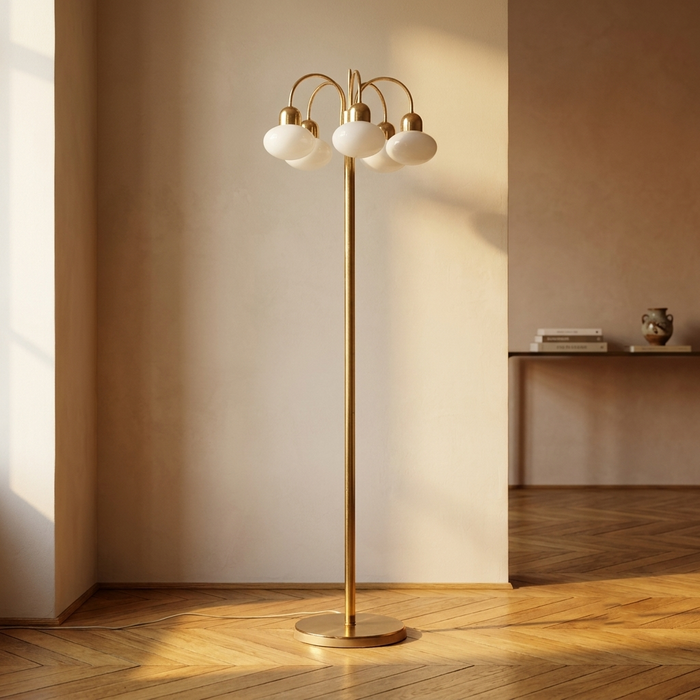 Lampada da terra vintage in ottone con cinque paralumi in vetro opalino, mid-century, Cecoslovacchia, 165 × 60 × 30 cm